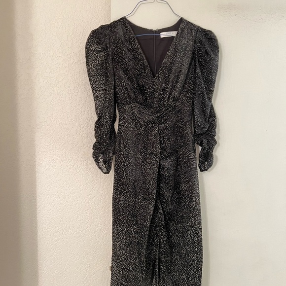 Astr The Label Black Velvet Dot Toulouse Ruched Midi Dress - Picture 3 of 5